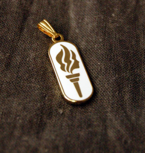 YW_pendant